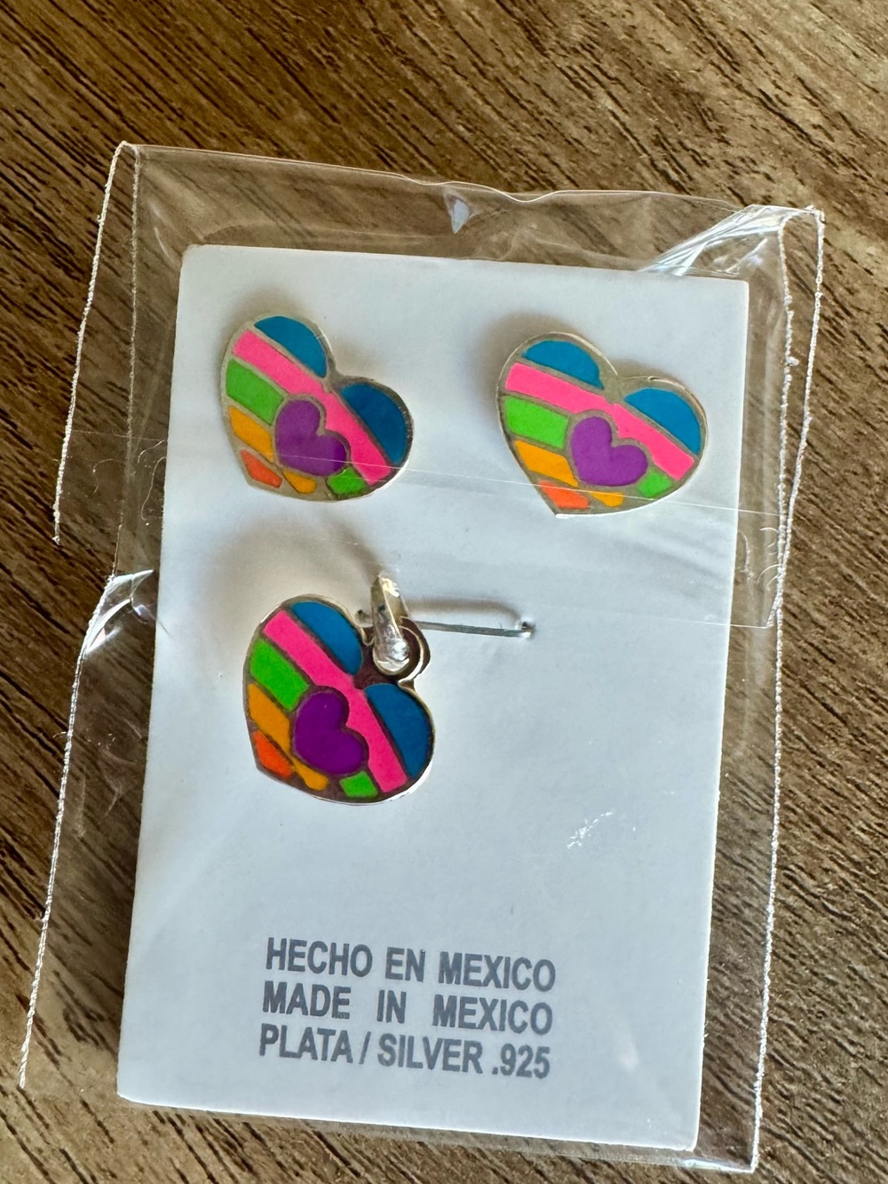 Sterling silver .925 set (earrings and pendant